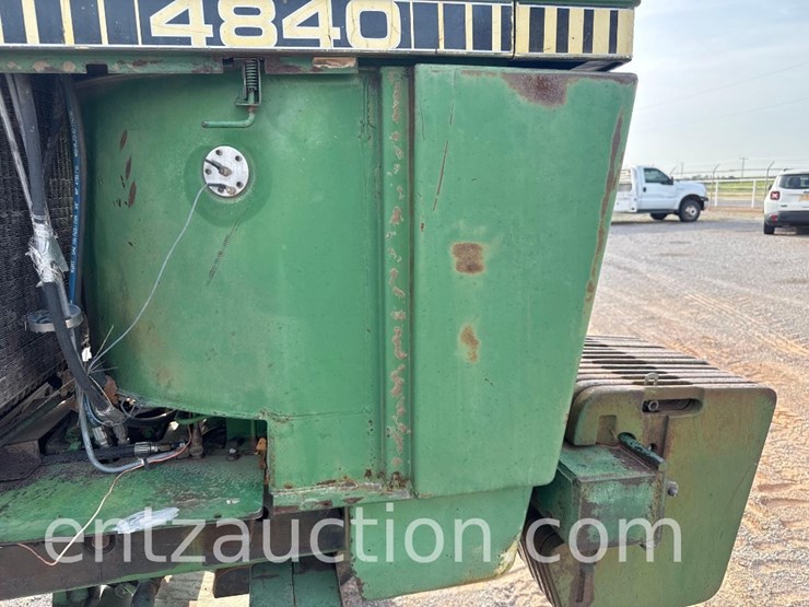 john-deere-4840-image-32