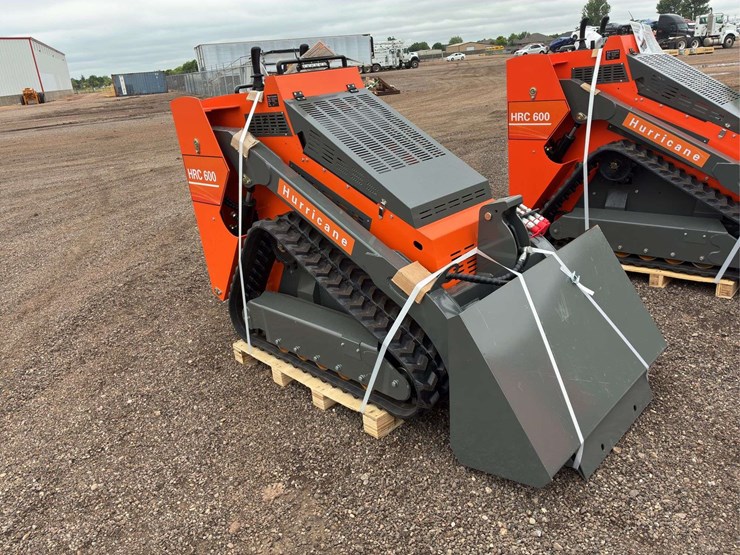 mini-2024-hrc600-skid-steer-image-2