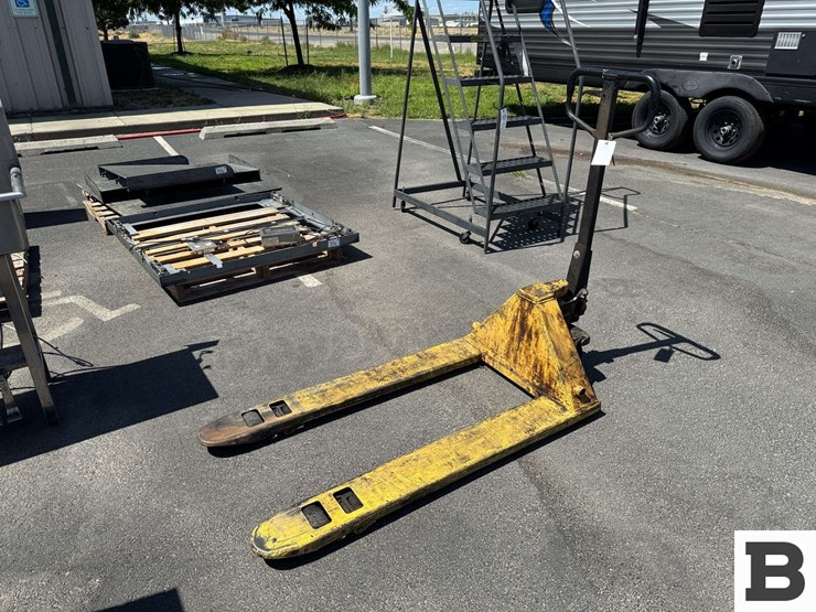 pallet-jack-image-3