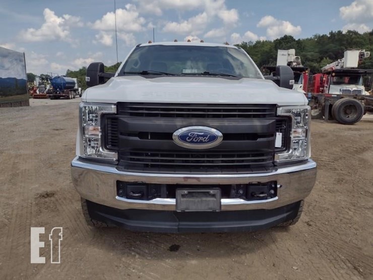 2019-ford-f350-image-2