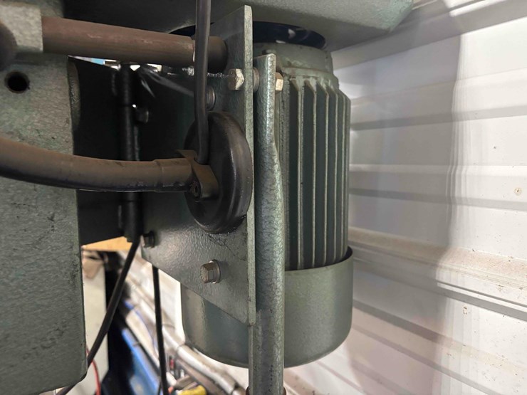 ellis-9400-drill-press-image-8