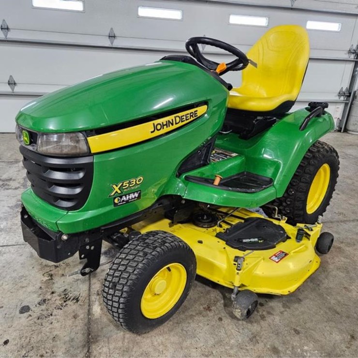 2013 JOHN DEERE X530