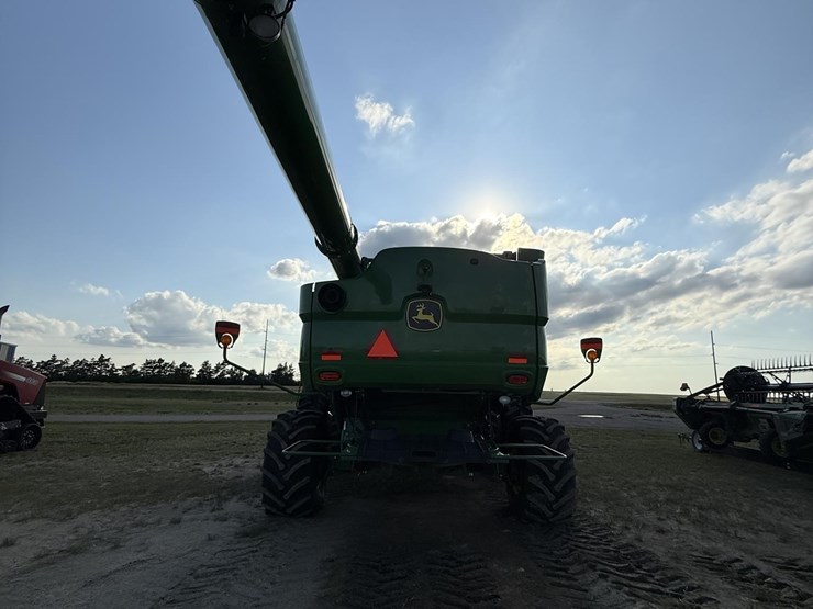 2021-john-deere-s780-image-6