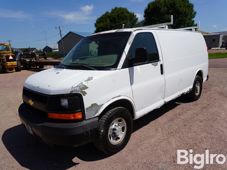 2007-chevrolet-express-2500-image-1