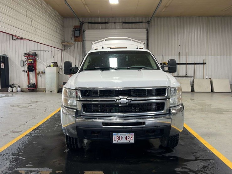 2008-chevrolet-silverado-3500hd-image-8