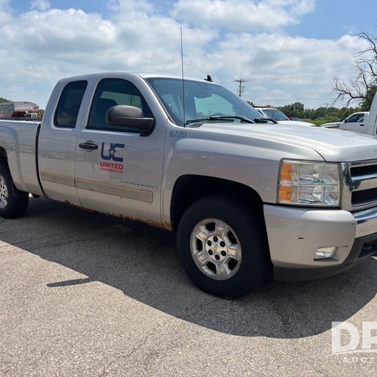 2007 Chevy 1500 Pickup (DR11858 Unit 672D)