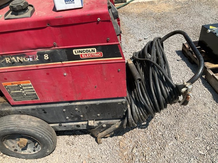 #109a-•-lincoln-electric-portable-welder-image-20