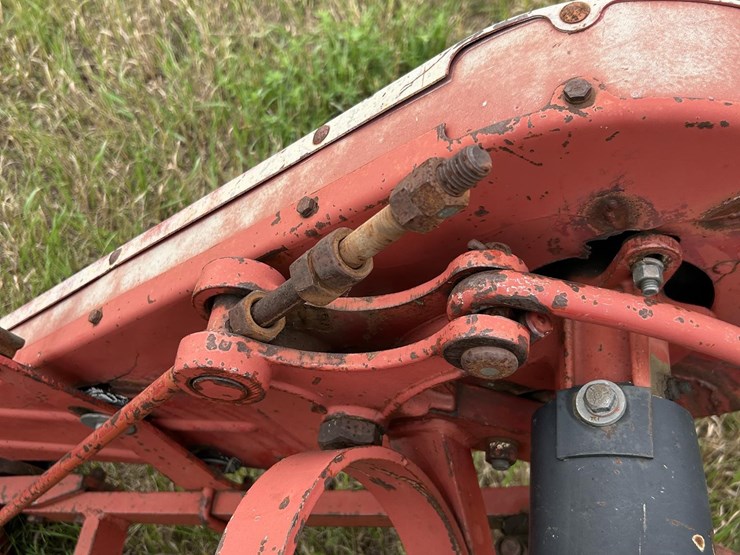 case-ih-1300-image-19