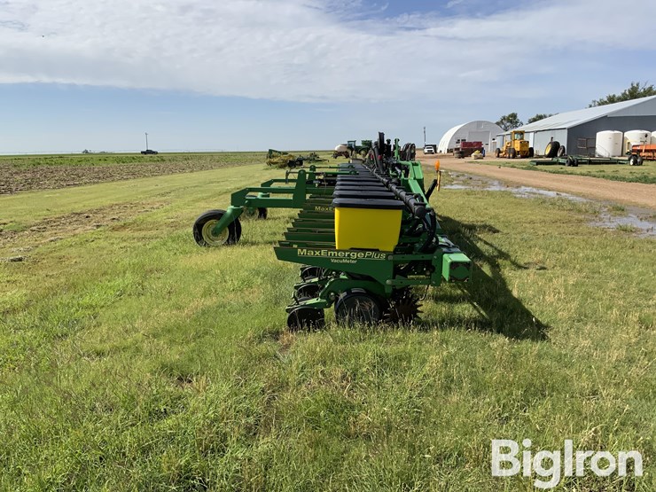 2002-john-deere-1720-image-4