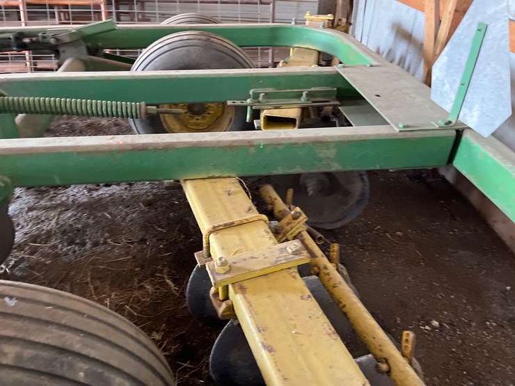 john-deere-310-image-8