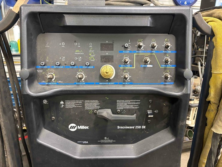 miller-250dx-welder-image-3