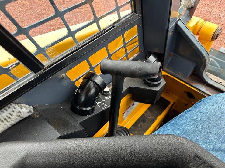 gehl-4240e-image-37