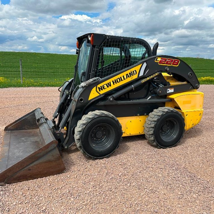 2018 NEW HOLLAND L228
