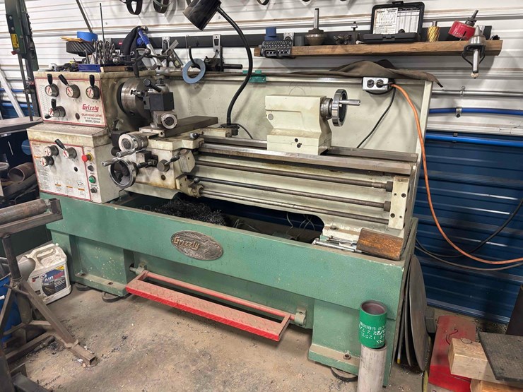 grizzly-g0554-gear-head-lathe-image-1