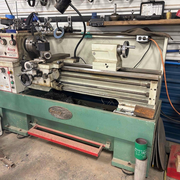 Grizzly G0554 Gear Head Lathe