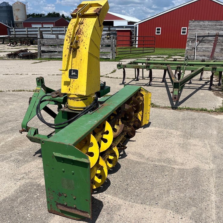John Deere Snow Blower