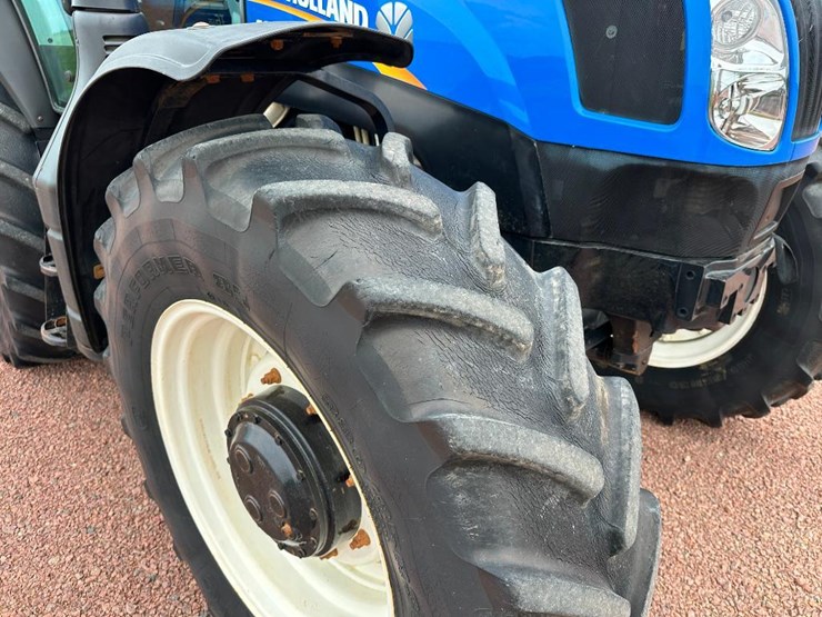 2014-new-holland-t6.175-image-9