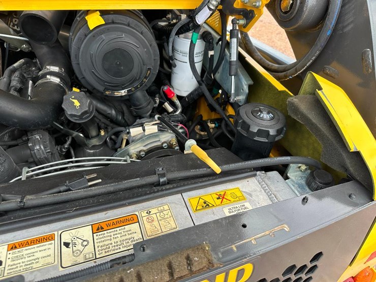 2018-new-holland-l228-image-26