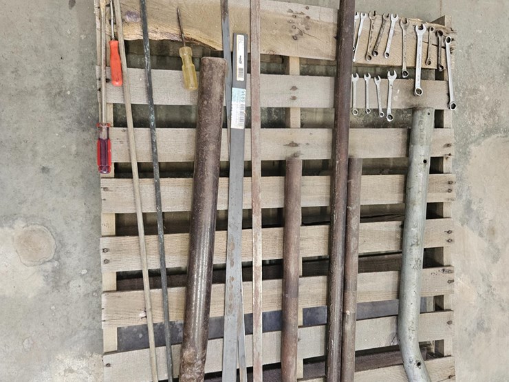pallet-of-misc.-tools,-parts,-&-fasteners-image-6
