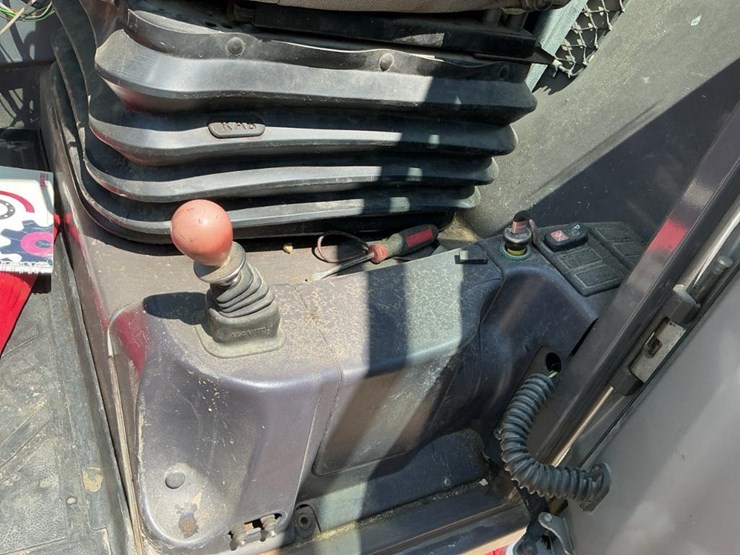 2016-manitou-mlt840-115-ps-image-48