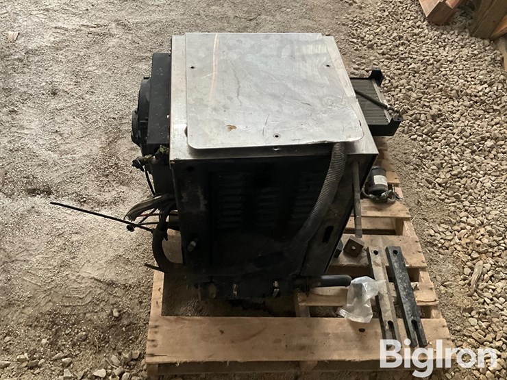 thermo-king-tripac-truck-tractor-apu-image-6