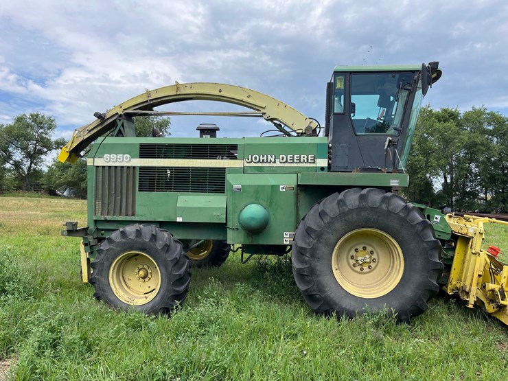 john-deere-6950-image-2
