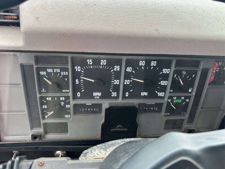 1996-international-4700-image-25