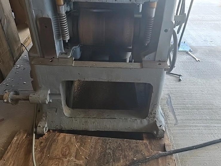#150-•-yates-american-a-20-4-sided-planer-moulder-image-9