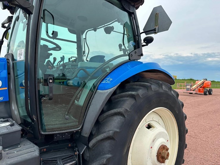 2014-new-holland-t6.175-image-12