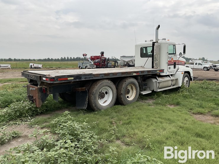 1991-freightliner-fld120-image-5