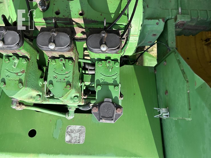 1984-john-deere-8450-image-23