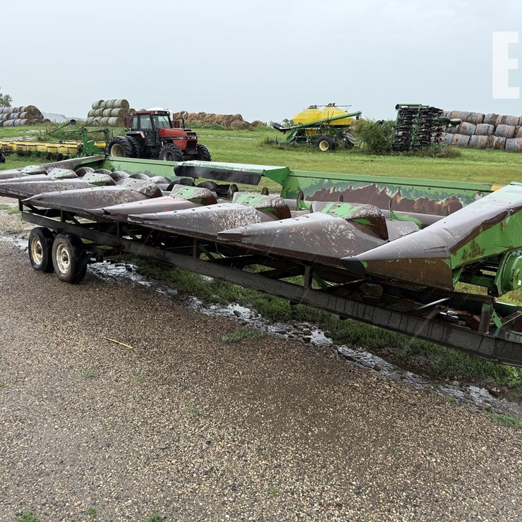 JOHN DEERE 844