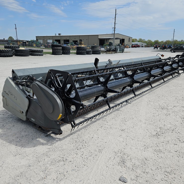 GLEANER 8200