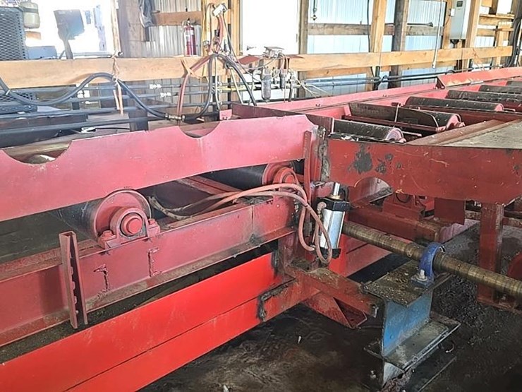#115-•-roll-case-with-conveyor-and-side-transfer-deck-image-7