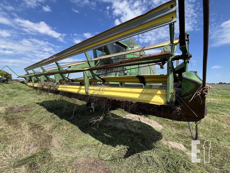 john-deere-224-image-2