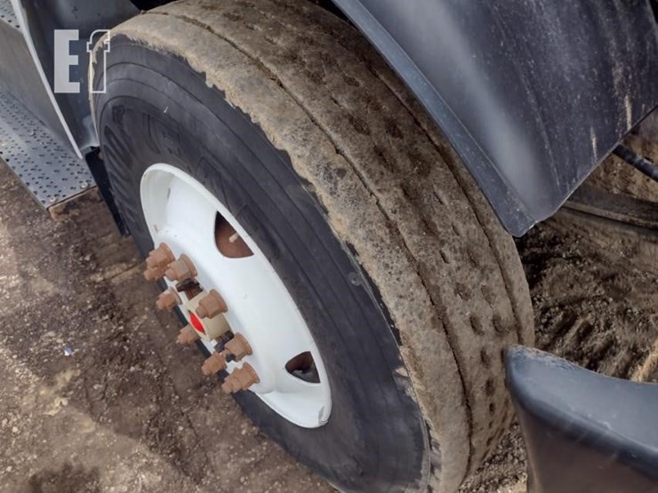 ford-f750-image-21