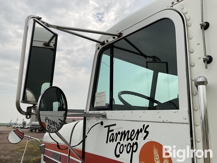 1991-freightliner-fld120-image-10