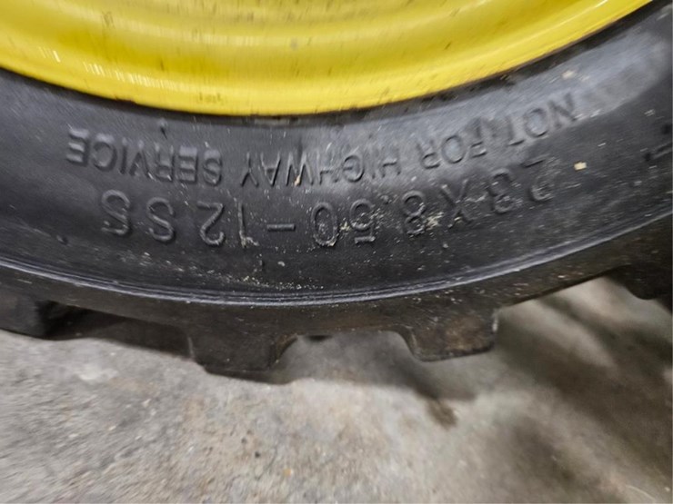 john-deere-2320-image-42