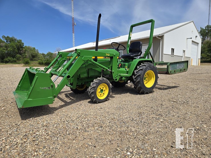1990-john-deere-670-image-1