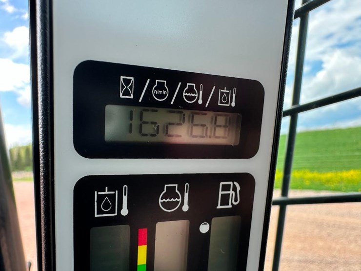 2018-new-holland-l228-image-40