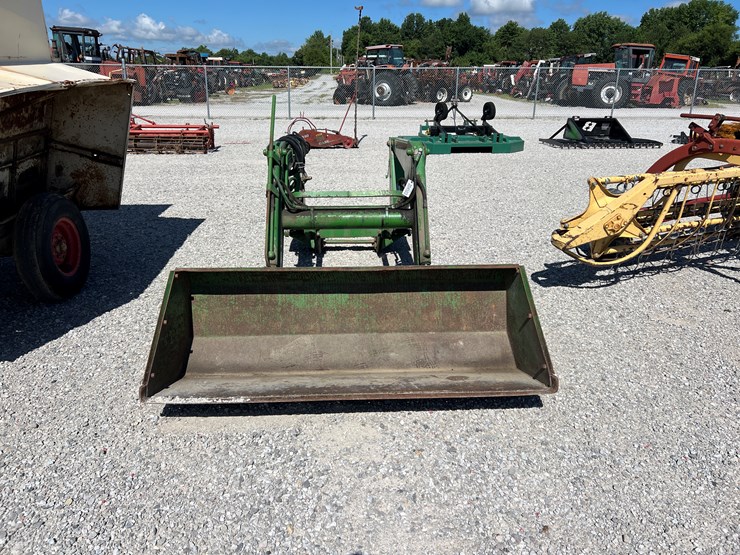 john-deere-148-image-2