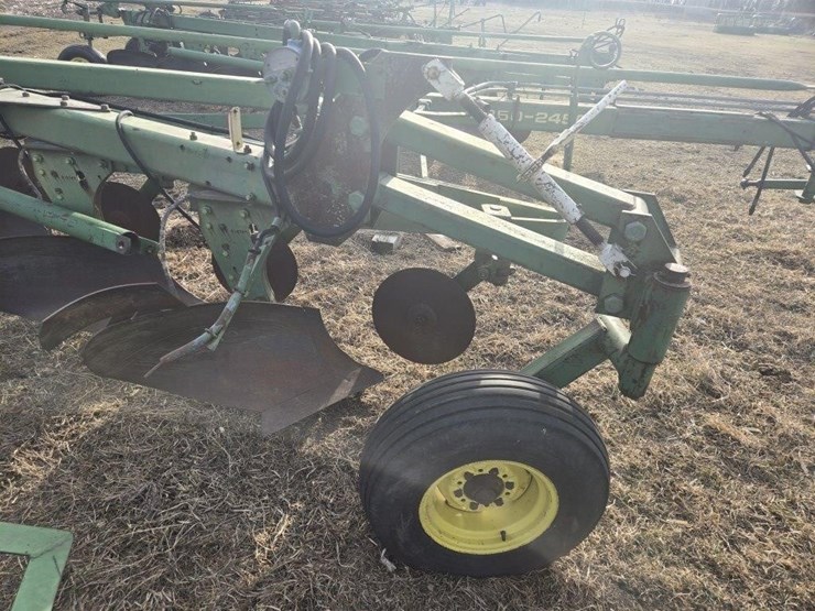 john-deere-2350-2450-image-7
