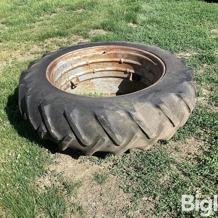 BFGoodrich 15.5-38 Tire & Wheel
