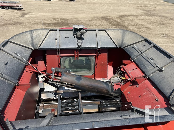 2007-case-ih-7010-image-86