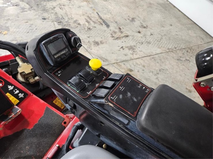 #389-•-toro-4000d-wide-area-mower-image-61