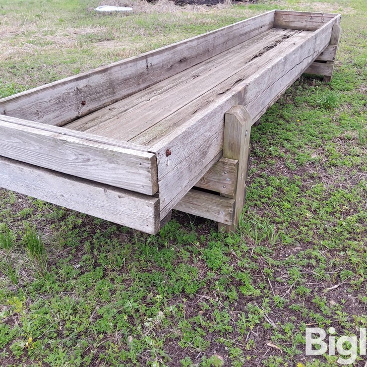 Wood Feed Bunk