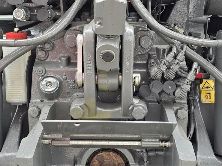 2020-challenger-mt743-image-7