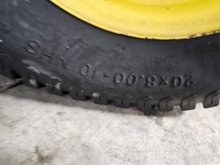 john-deere-2305-image-51