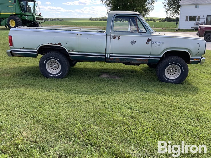 1979-dodge-power-wagon-image-4
