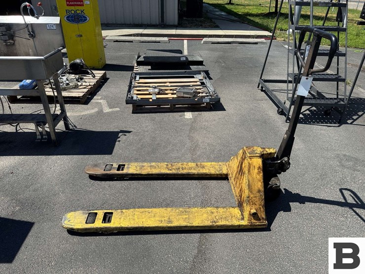 pallet-jack-image-4